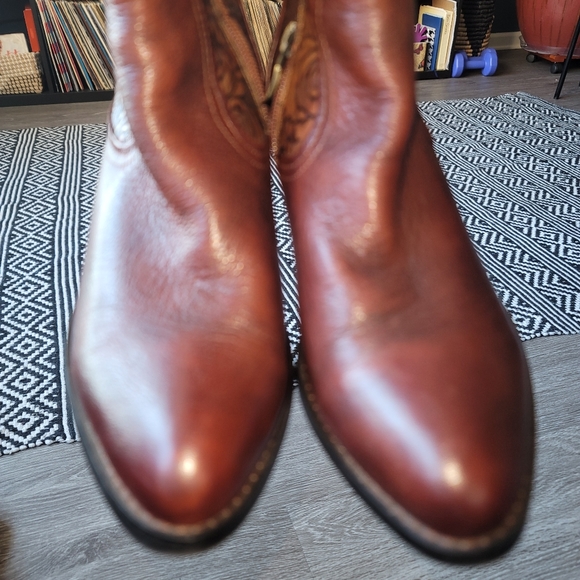 L'Artiste by Spring Step Boots - Picture 8 of 9